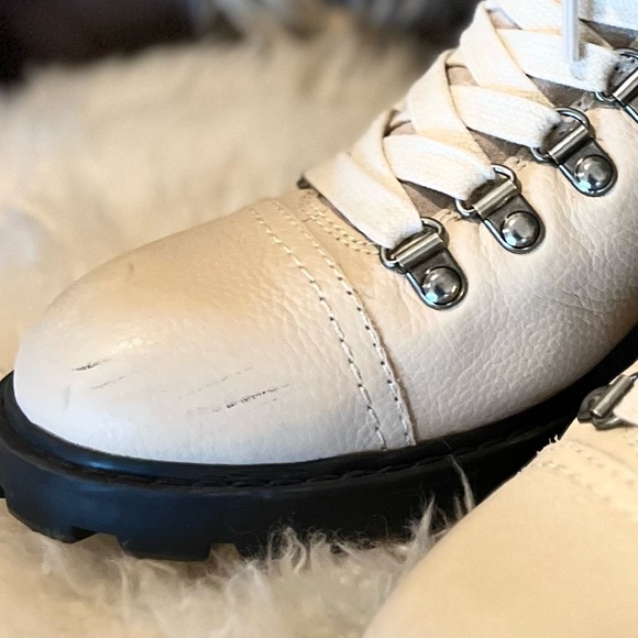 Great warm winter boot. FRYE & CO "Anise" boot in ivory. Size 8.5 Never worn. - Picture 10 of 12
